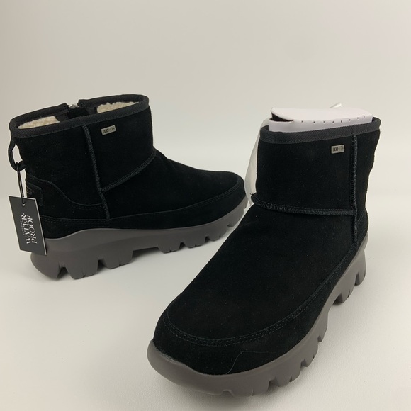 UGG Palomar Black Waterproof Suede Snow Ankle Boots size 8.5 - Picture 2 of 9